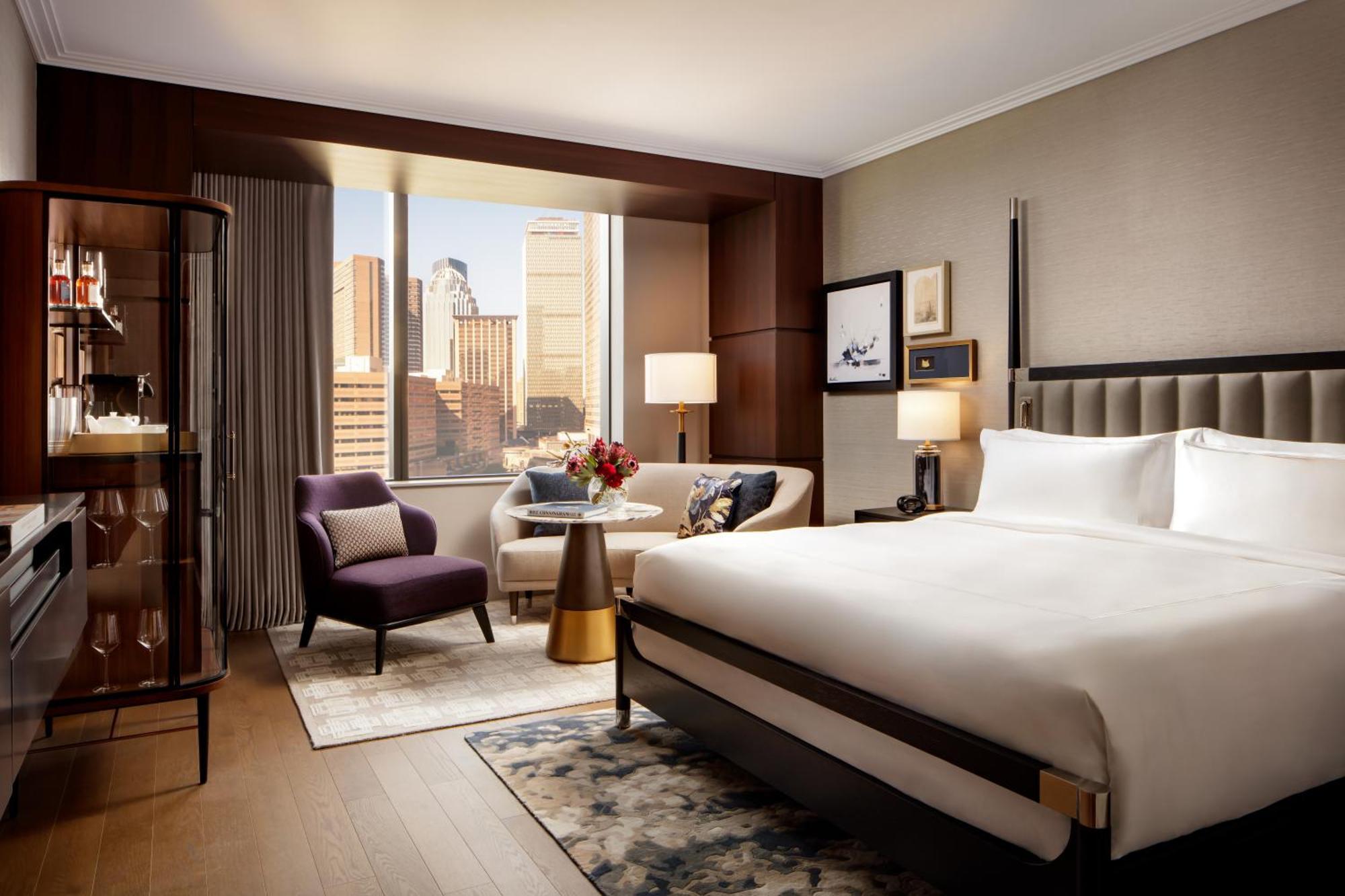 Premier King Room with Rain Shower and Soaking Tub,1739819204:JPEG